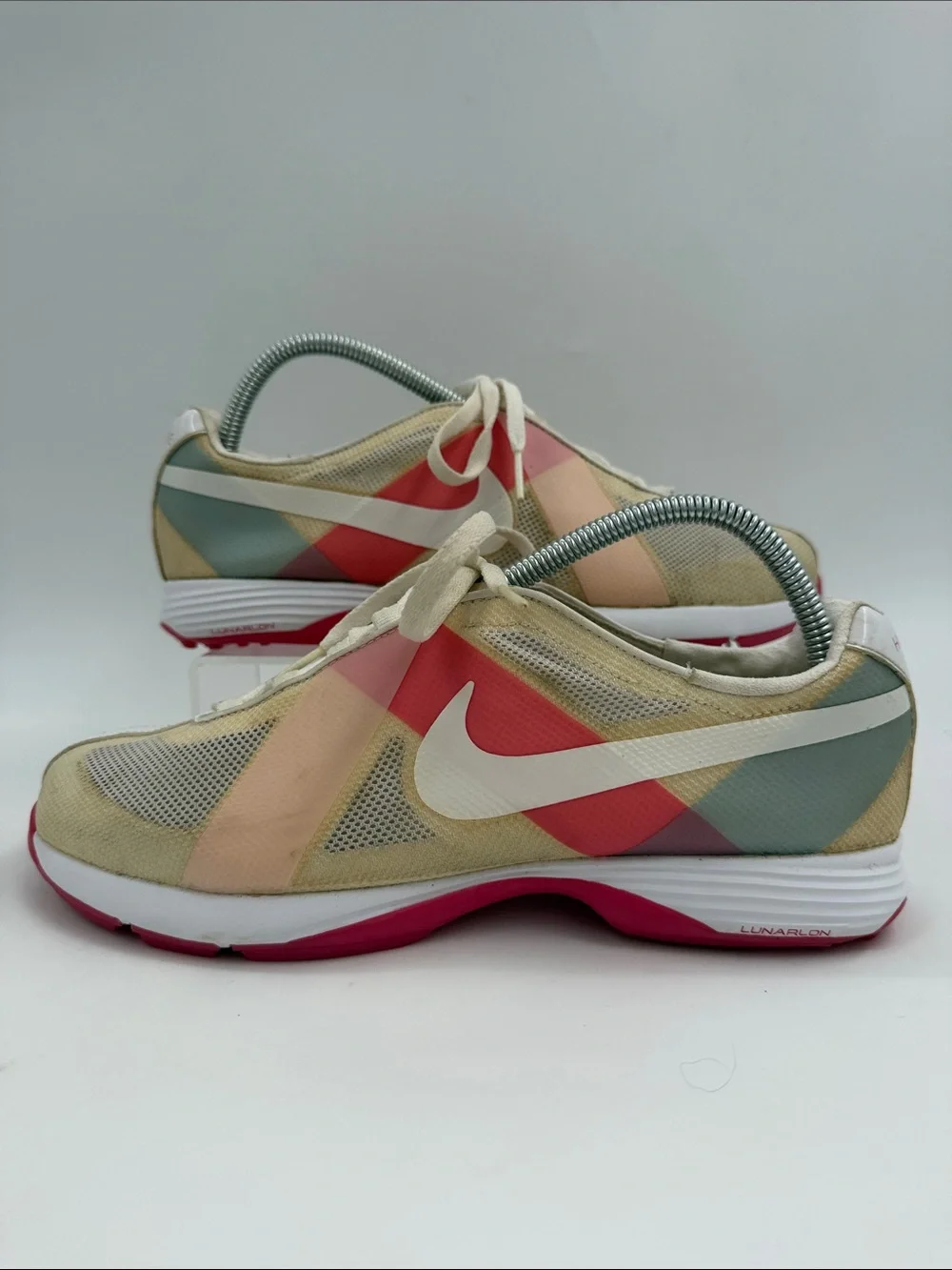 Nike Lunar Summer Lite Women's Spike-less Golf Shoe Women's Size 8.5 Peach Coral